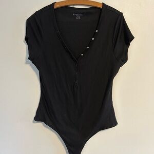Bluenotes xl Black ribbed vneck short sleeve Bodysuit